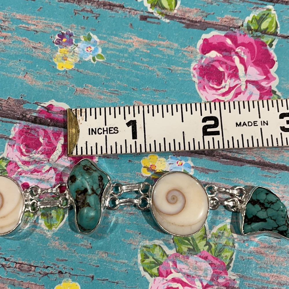 Shiva Shell & Howlite Bracelet - Picture 10 of 11
